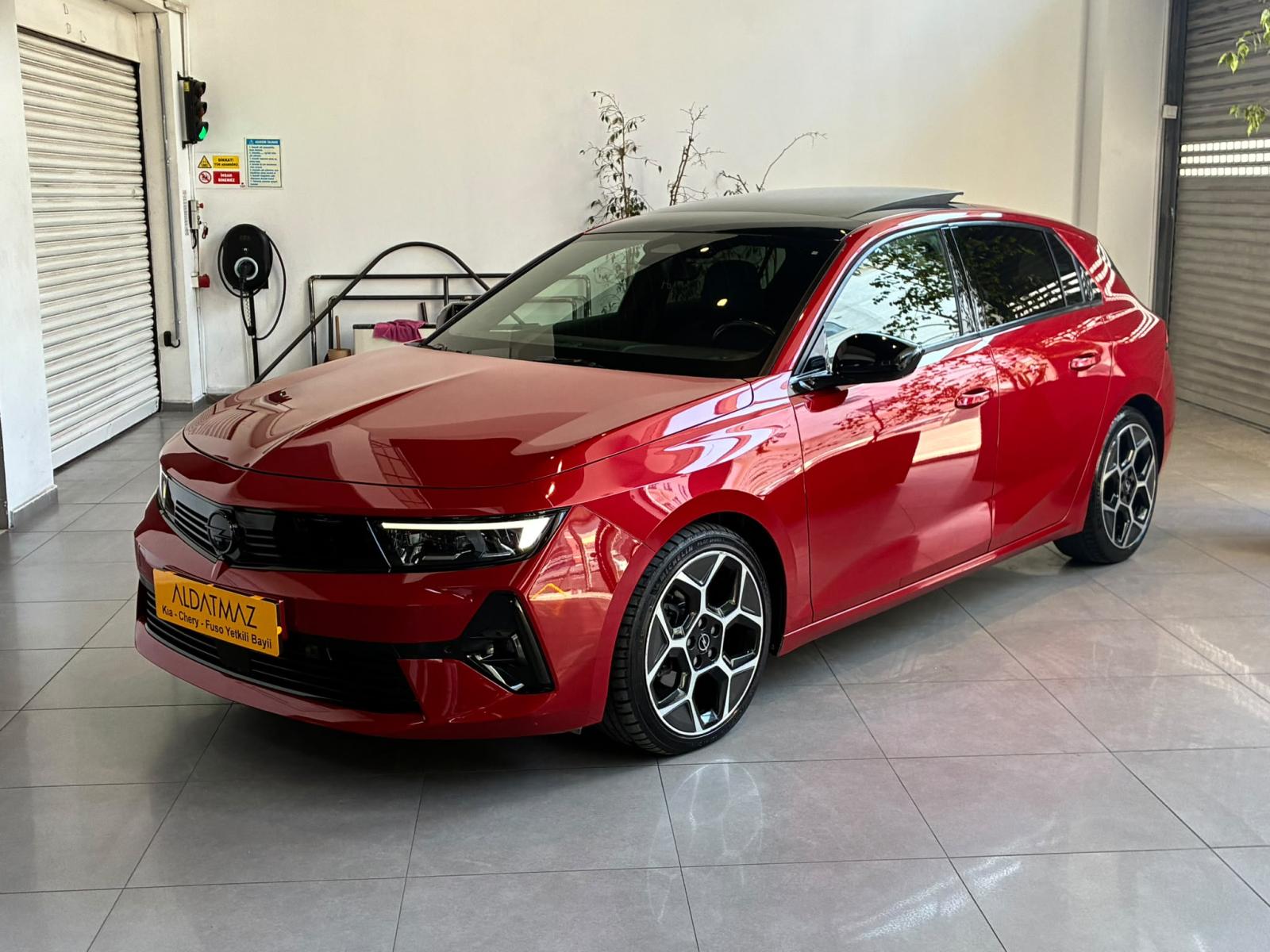 Opel Astra 1.2 T GS Line